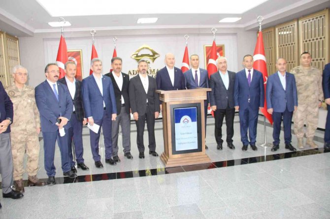 İ̇çişleri Bakanı Soylu: “Hizmet Üretemeyen Belediyeler Suçu Hükumete Atıyor”