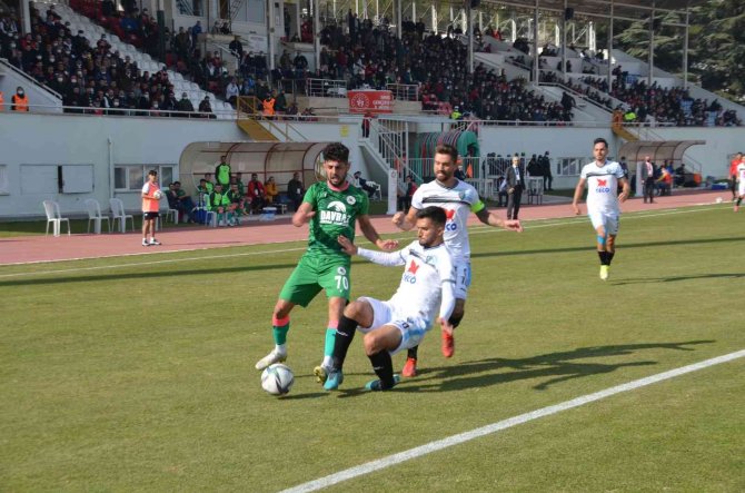 Isparta 32 Spor: 3 Teco Karacabey Belediyespor: 0