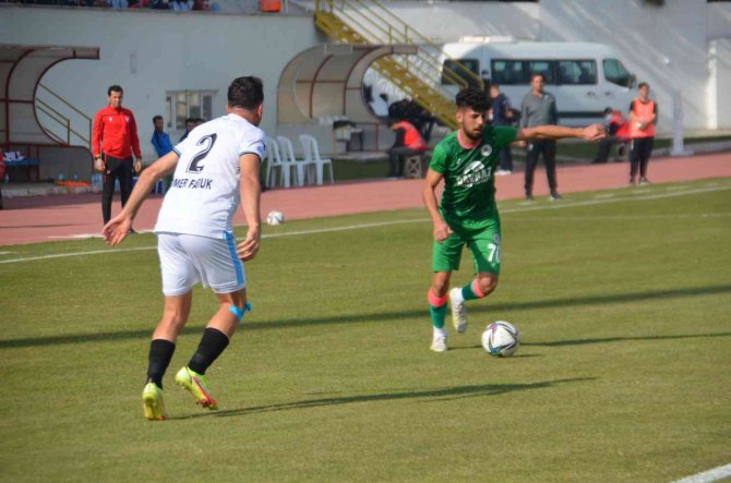 Isparta 32 Spor: 3 Teco Karacabey Belediyespor: 0
