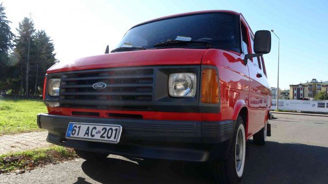 Sevdalısı Olduğu Minibüs İçin Servet Harcadı