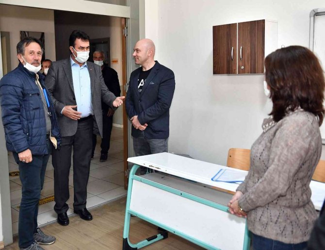 Başkan Dündar, Soydaşlara Oy Kullanma Çağrısında Bulundu