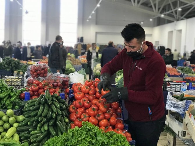 Pazarda Mantar Cep Yaktı