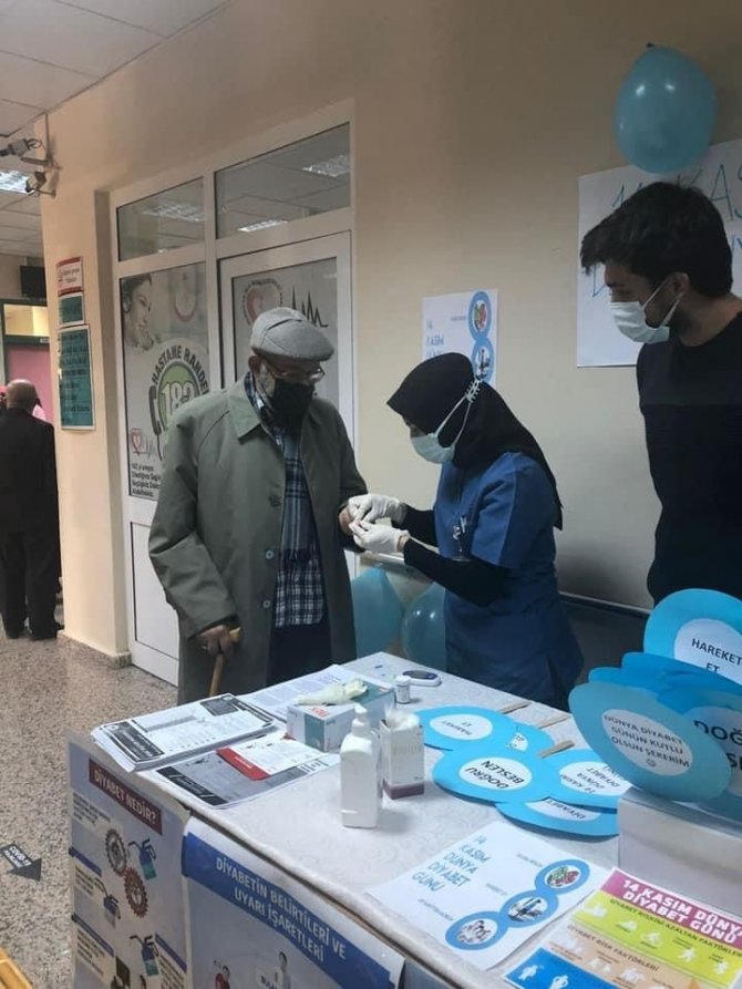 Bolvadin Devlet Hastanesi’nde “Diyabet Günü” Standı Açıldı