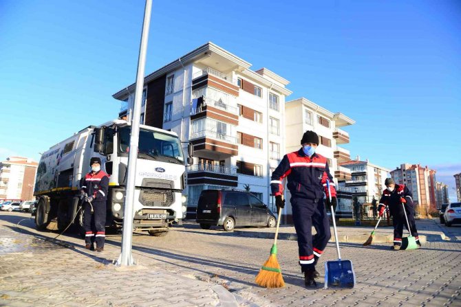 Korona Virüsle Savaş Sürüyor