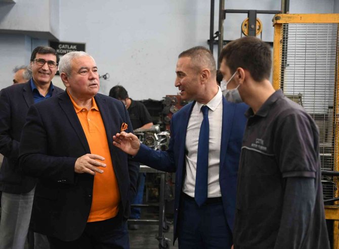 Atso Başkanı Çetin: “Üniversite Mezunu Olmak İle Ustabaşı Olmak Arasında Bir Statü Farkı Yok”