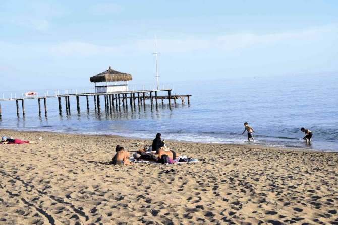 Turizm Sezonu Bitti Sahiller Az Sayıda Turiste Kaldı
