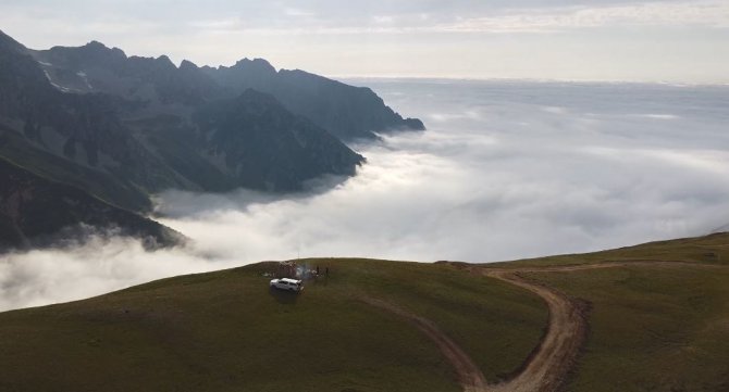 Artvin’de Etkili Olan Sis Bulutu Görsel Şölen Sundu