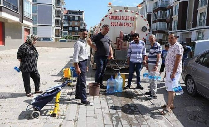 Bandırma Belediyesi Ücretsiz Su Dağıtacak.