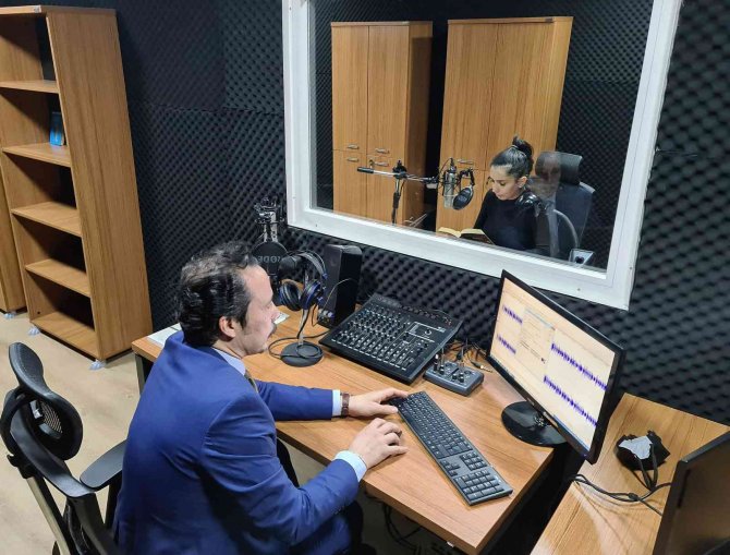 Sesli Kütüphane Okuyucularını Arıyor