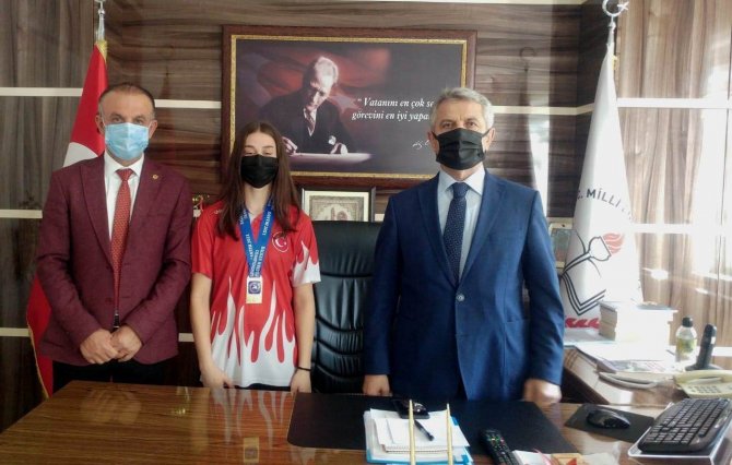 Liseli Sahra Balkan Şampiyonu Oldu