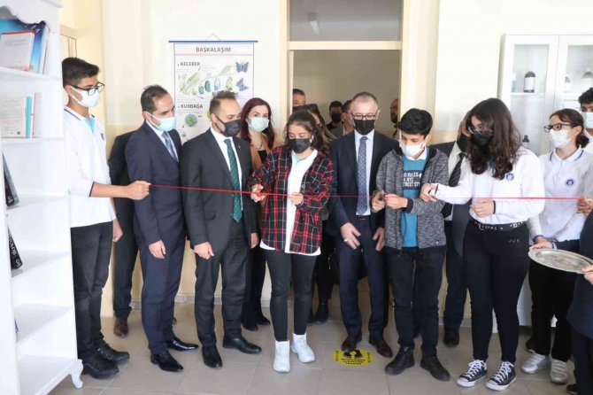 Kayapınar Belediyesinden Tam Donanımlı Laboratuvar Sınıfı Desteği