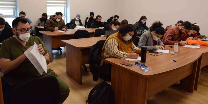 Deney Hayvanları Kullanım Kursunu Başarı İle Tamamladılar