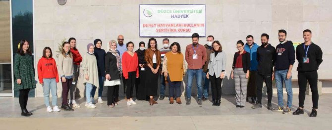 Deney Hayvanları Kullanım Kursunu Başarı İle Tamamladılar