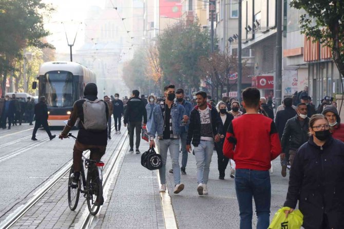 Mavi Kategorideki Eskişehir’de Haftalık Vaka Sayısı Arttı