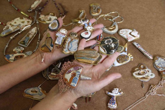 Modanın En Farklı Şekli: “Giyilebilir Sanat Eseri”