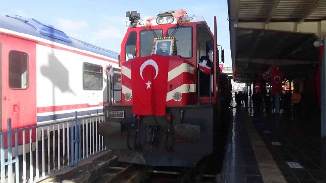 Atatürk’ün Diyarbakır’a Gelişinin 84’üncü Yıl Dönümü Törenle Kutlandı