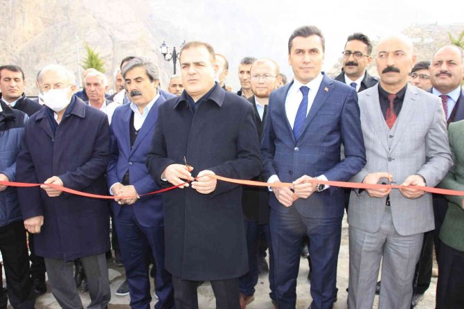 Hakkari’deki “Sere Solan Parkı” Hizmete Açıldı