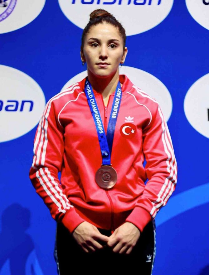 Bartın Üniversitesi Öğrencisi Zeynep Yetgil, Dünya Üçüncüsü Oldu