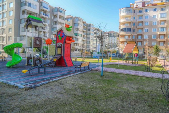 Niğde Belediyesi’nden Yeni Park, Bahçe Atağı