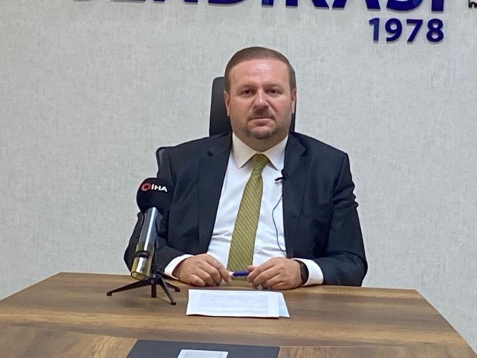 Öz İ̇plik İ̇ş Sendikası Genel Başkanı Ay: “Dijital Teknolojilerin Benimsenmesi, Gelecekteki Ekonomik Büyümenin En Önemli Faktörüdür”