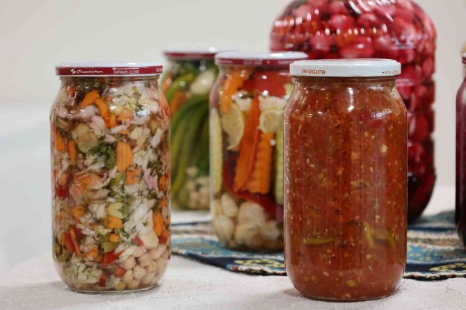 Turşunun Kursunu Kurdular