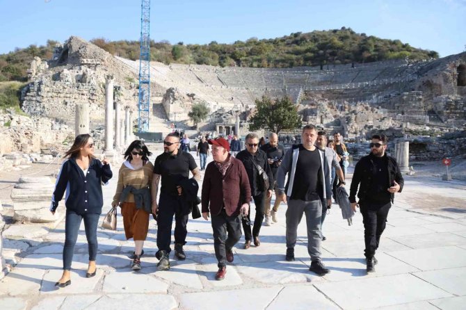 İ̇lham Veren Selçuk’tan Yıldızlar Geçti