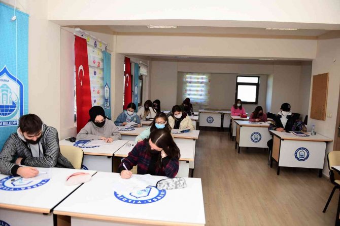 Yıldırım’dan Ücretsiz Üniversiteye Hazırlık Kursu