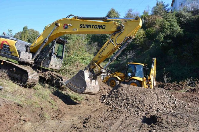 Horoz Deresi’ne 800 Metre Kanalizasyon Hattı Yapılıyor