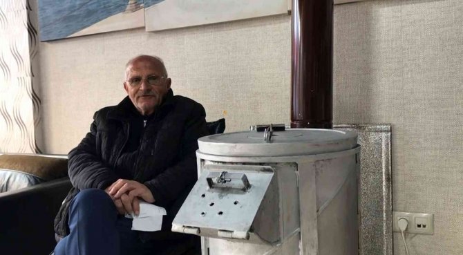 Bayburt’ta Soğuklar Artınca Ev Ve İşyerlerinde Sobalar Ateşlendi