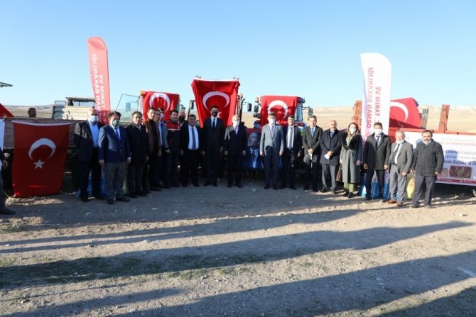 Hibe 80 Bin Kilogram Buğday Ve Arpa Tohumu Toprakla Buluştu