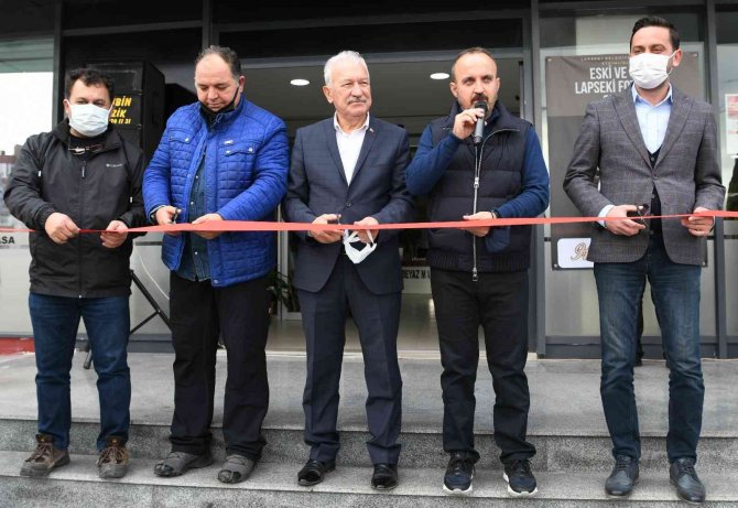 Eski, Yeni Lapseki Fotoğraf Sergisi Açıldı