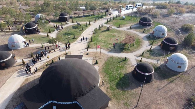 Çorumlu Obası Gençlik Kampı’na Birincilik Ödülü