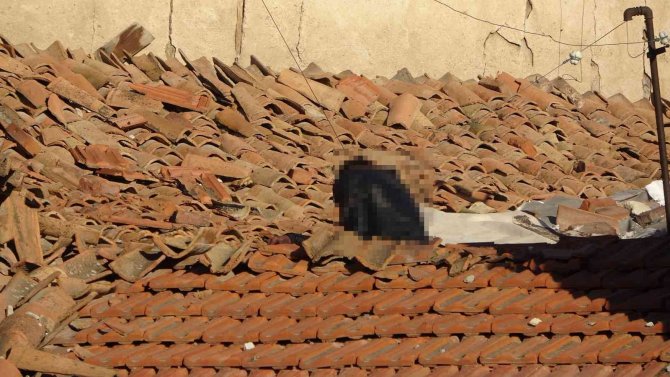 Kayıp Genç Çatıda Elektrik Akımına Kapılmış Halde Bulundu