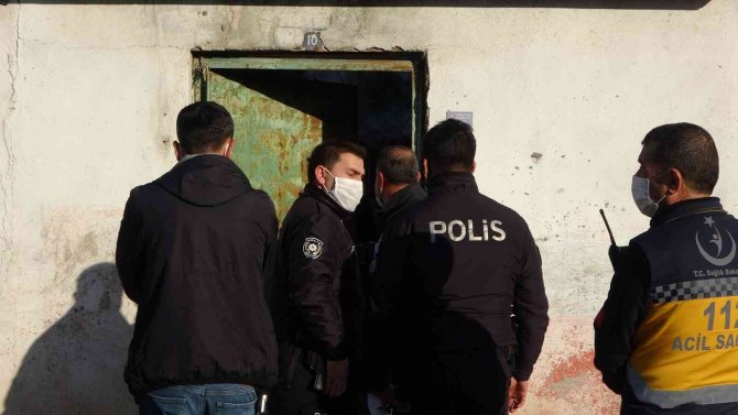 Kayıp Genç Çatıda Elektrik Akımına Kapılmış Halde Bulundu