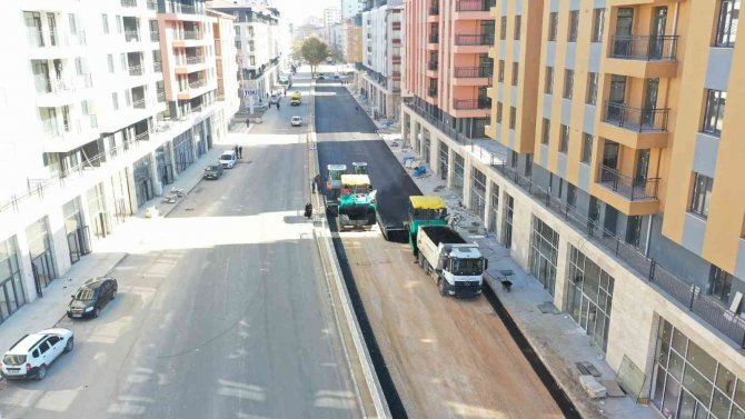 Elazığ’da Ali Rıza Septioğlu Bulvarı’ndaki Yol Çalışmaları Tamamlandı