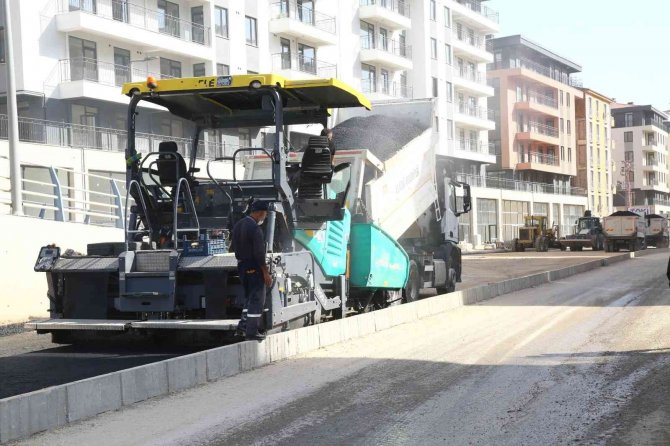 Elazığ’da Ali Rıza Septioğlu Bulvarı’ndaki Yol Çalışmaları Tamamlandı