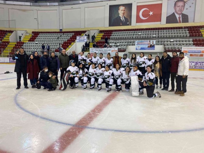Dadaşlar ‘Buz’u Isıttı