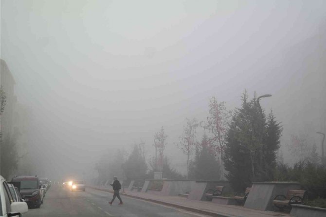 Eskişehir Güne Sisli Başladı