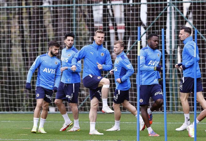 Fenerbahçe’de Altay Ve Gustavo Bireysel Antrenmanlara Başladı