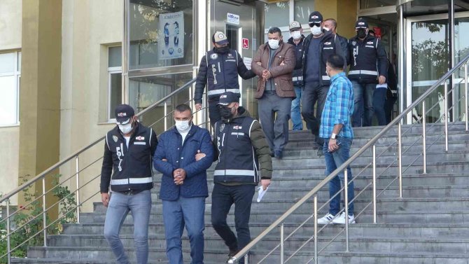 Bankaların Kredi Vermediği Vatandaşlara Yüksek Faizle Borç Para Veren 6 Kişi Yakalandı