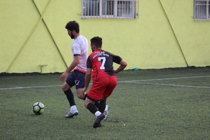 Kayseri Amatör Futbolda Kırmızı Kart Gerginliği