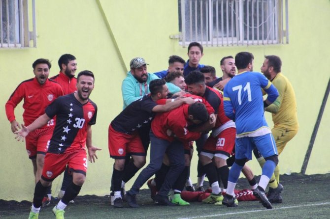 Kayseri Amatör Futbol: Talas Anayurt: 5 - Gültepespor: 3