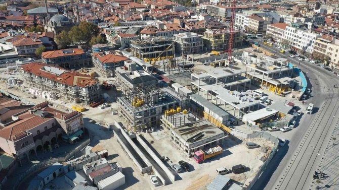 Konya’daki Mevlana Çarşısı Ve Altın Çarşı’da Tarihi Dönüşüm Sürüyor