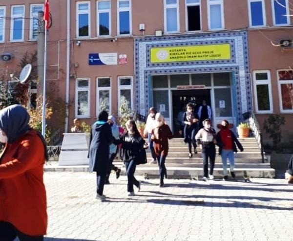 Kütahya Afad’tan İ̇mam Hatip Lisesi’nde Afet Farkındalık Eğitimi