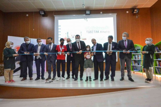 Meram’da Tübi̇tak Kitaplıkları Açıldı