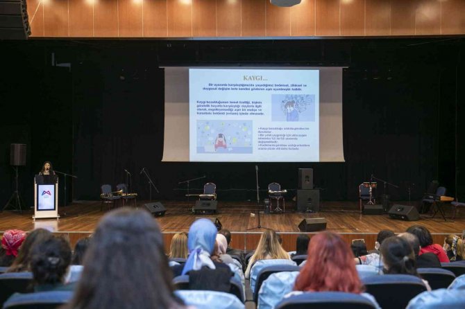Büyükşehir Belediyesi, Gençler İçin Motivasyon Etkinliği Düzenledi
