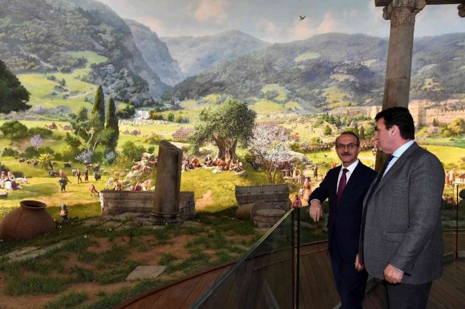 Dündar, Kocaeli Valisi Seddar Yavuz’u Ağırladı