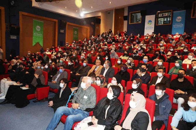 Yazar Nurullah Genç Gençlere Başarının Sırlarını Anlattı