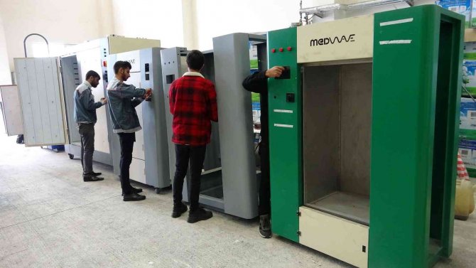 Van Balığı Elektromanyetik Dalgalarla Çalışan Makinelerde Kurutuluyor