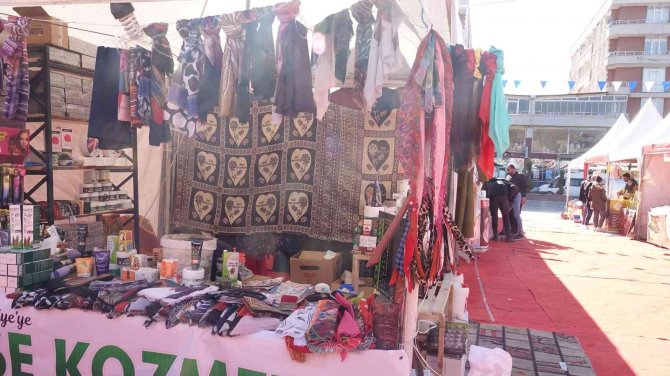 81 İlin Yöresel Ürünleri Erciş’te Sergilendi
